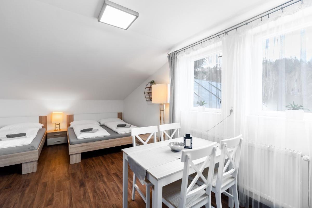 Pension Lesná - Housity