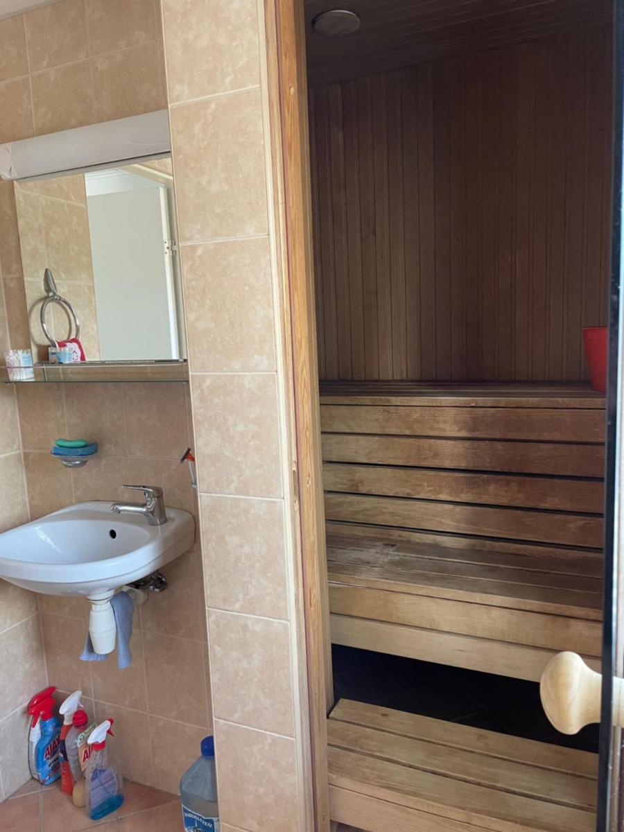 Entire holiday house - Housity