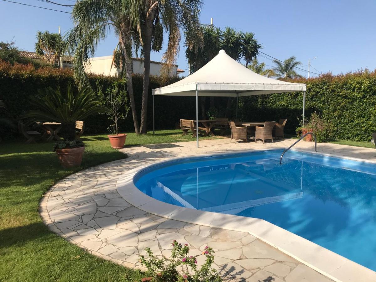 Gullo Hotel - Housity