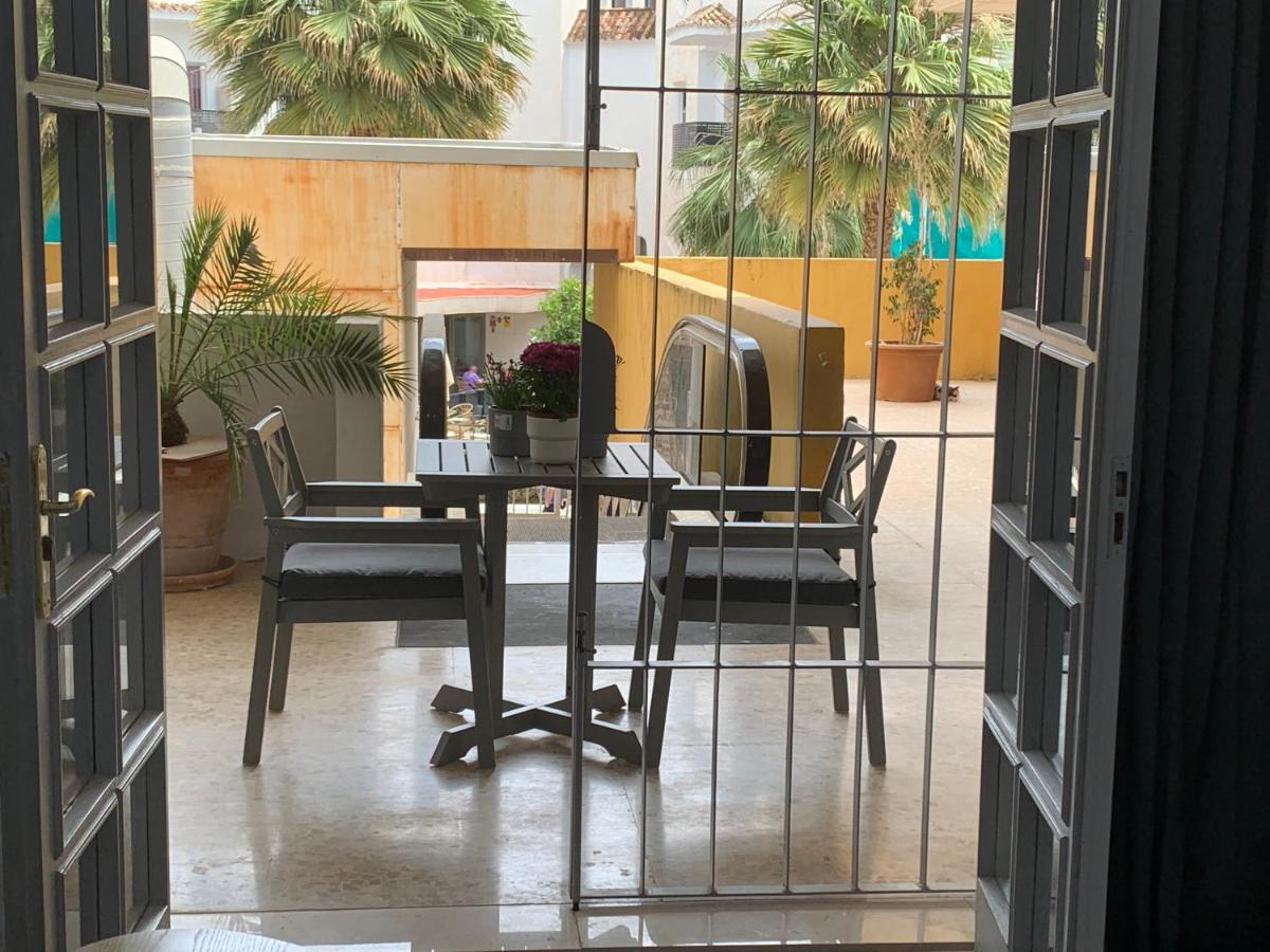 Kentia Rooms Torremolinos - Housity