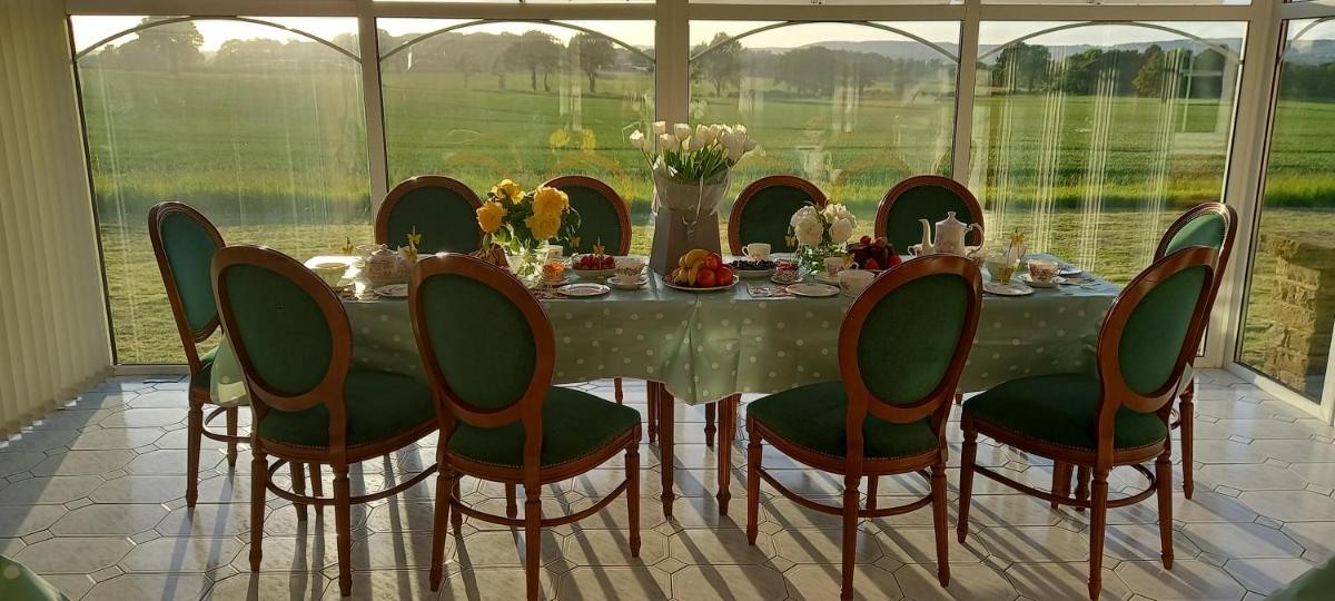 Plumpton House - Housity