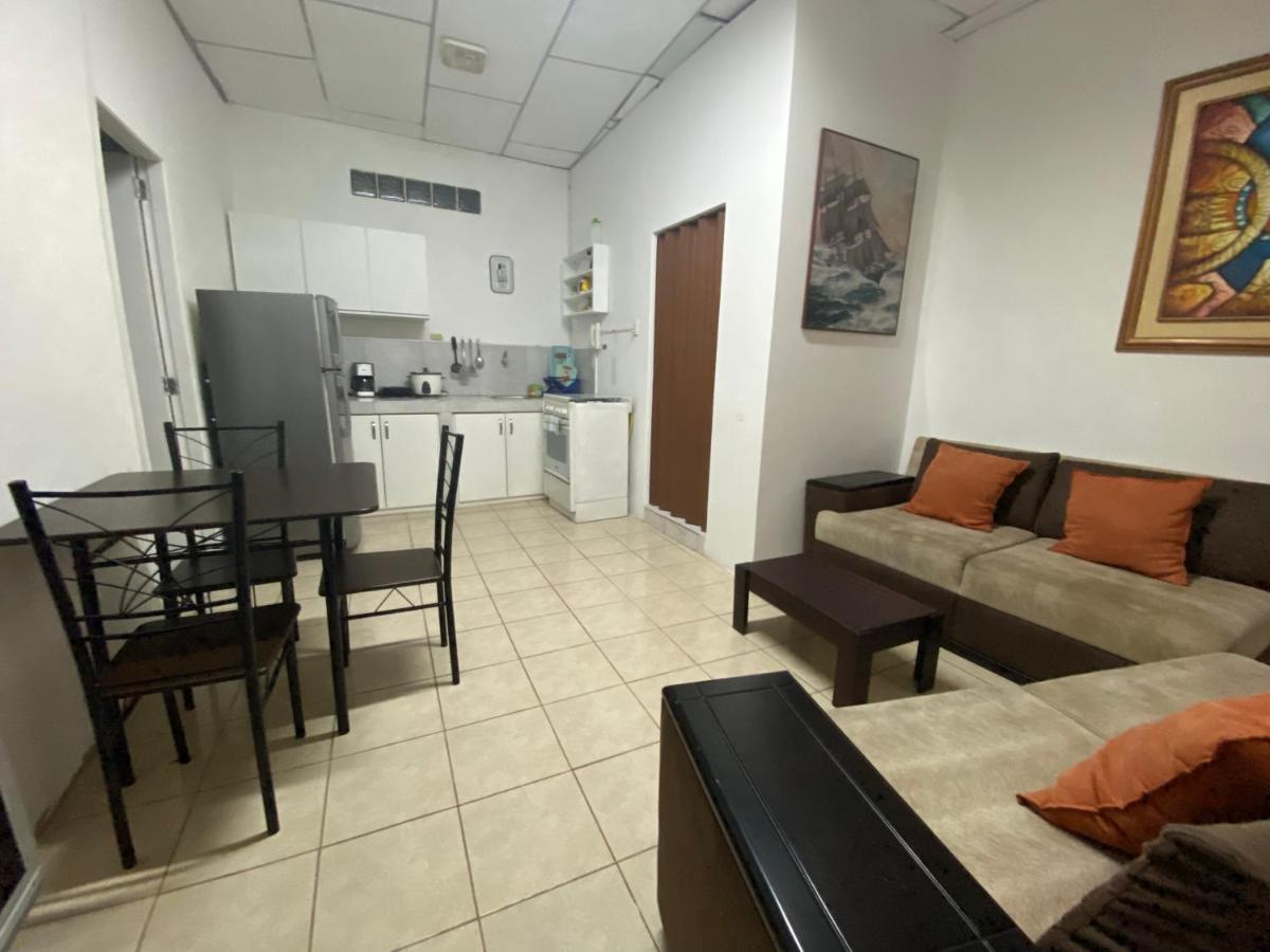 Departamento en el barrio Umiña, a una cuadra de playa Murciélago MANTA - Housity