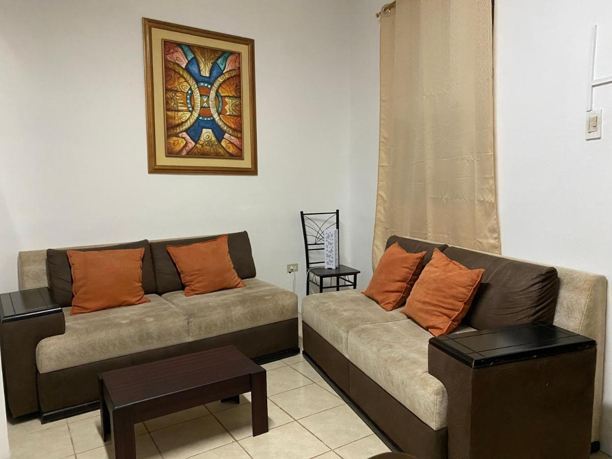 Departamento en el barrio Umiña, a una cuadra de playa Murciélago MANTA - Housity
