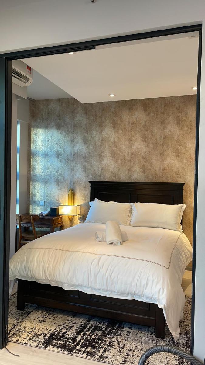 Petronella Suites Apartment @ Jesselton Quay - Housity