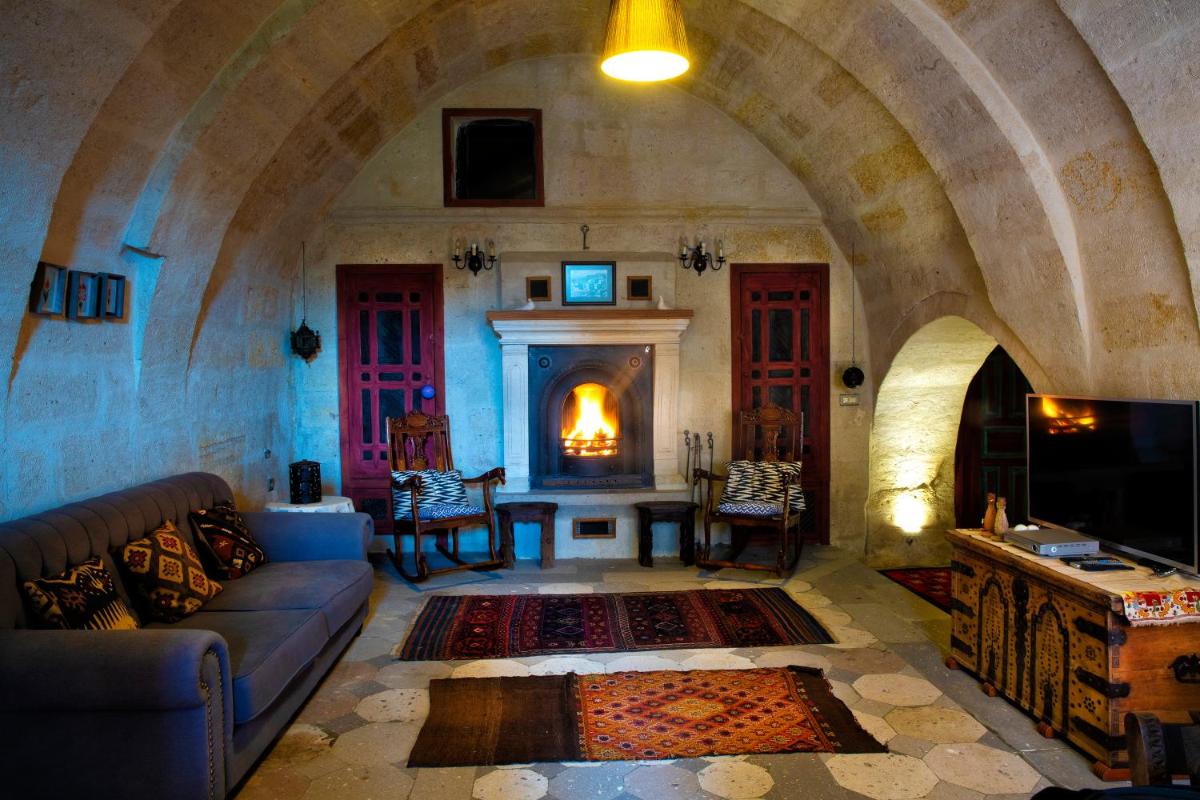 Kadievi - Housity