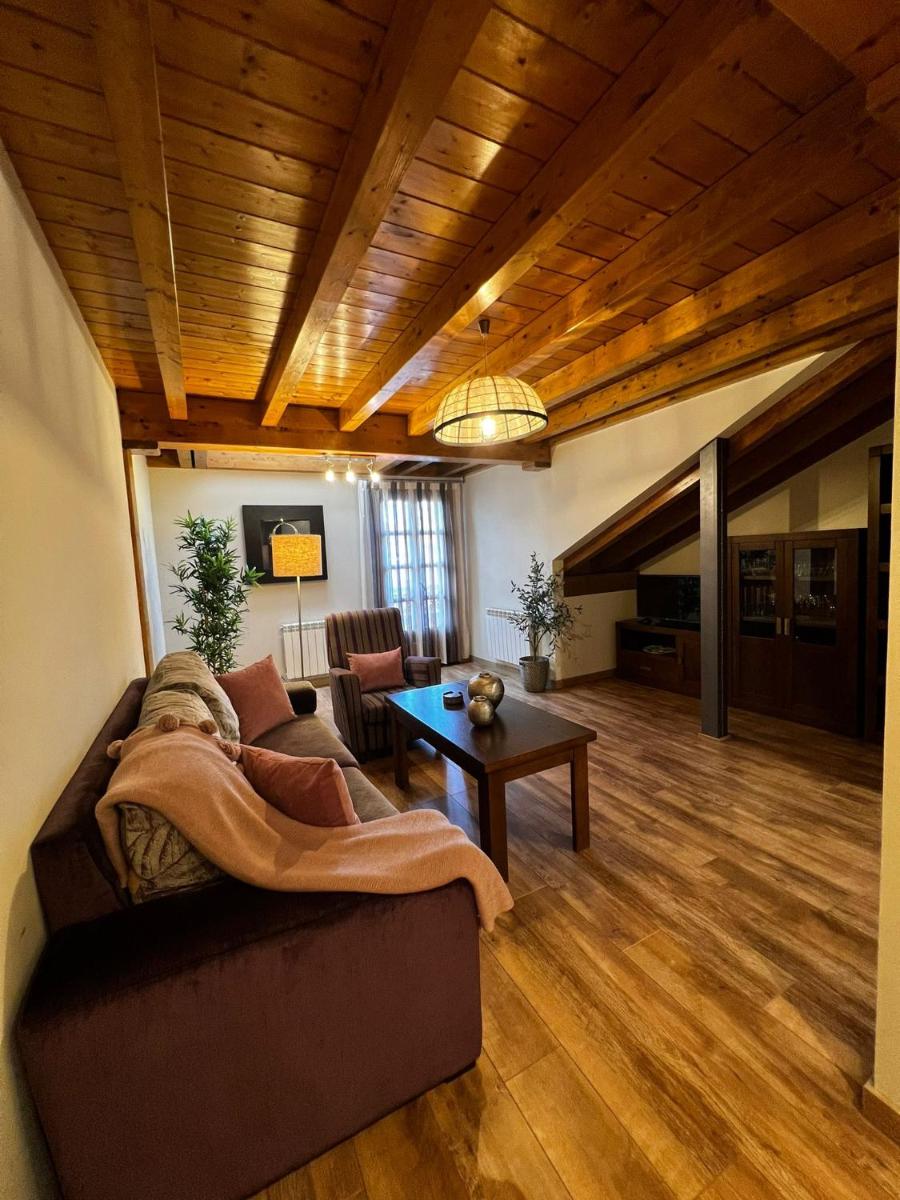Apartamentos Los Molinos - Housity