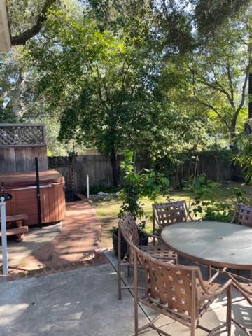 Oak Grove Ranch House - Housity