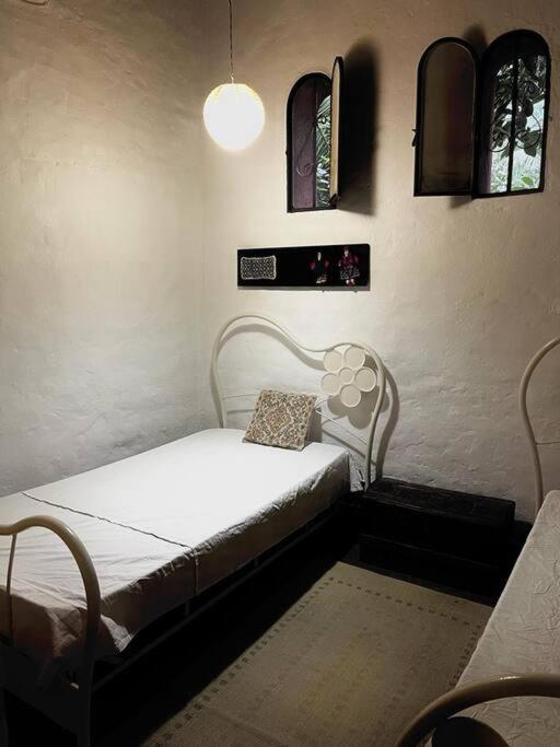 Casa de Huéspedes La Escondida - Housity