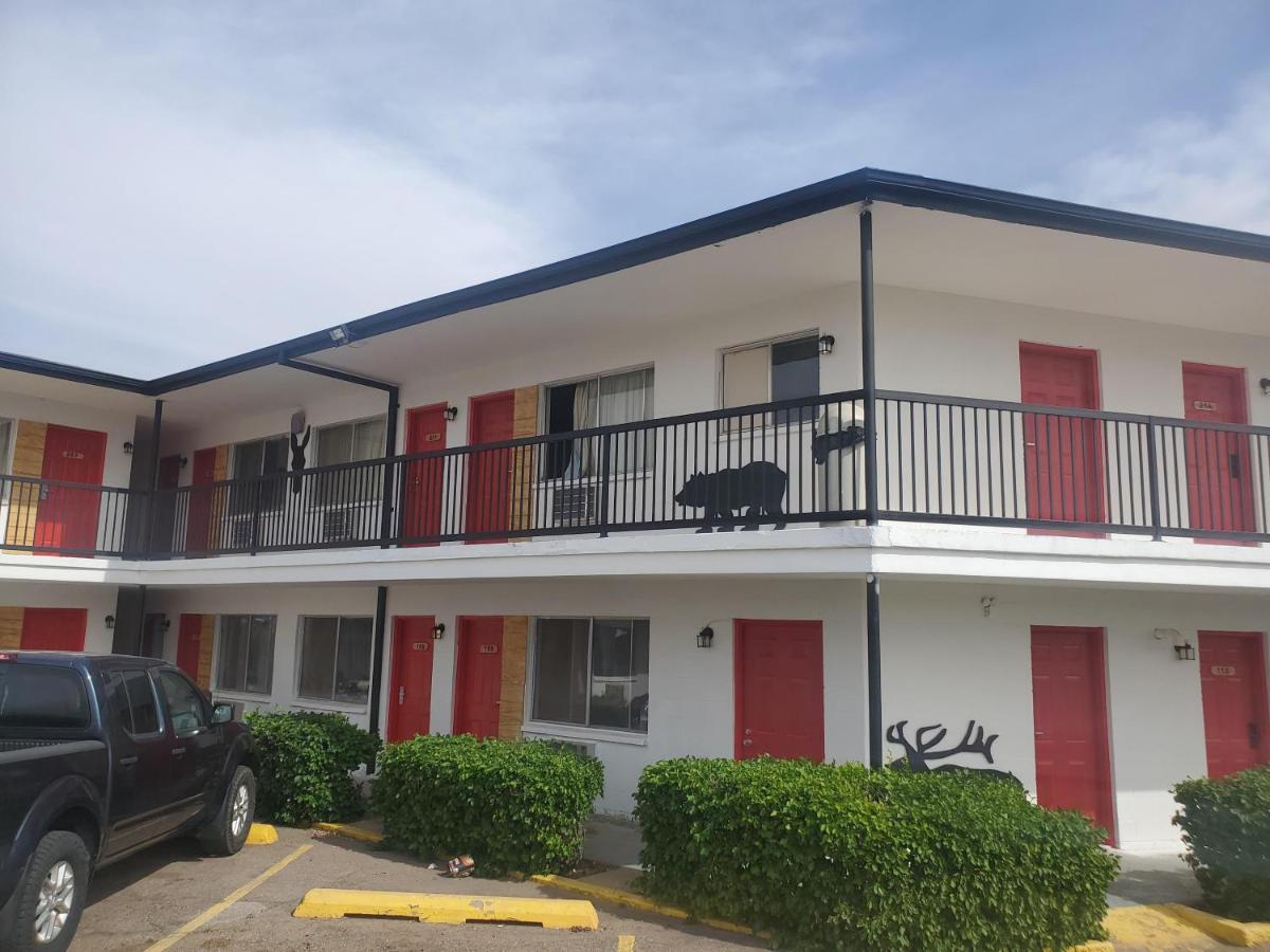 Almara Inn - Housity