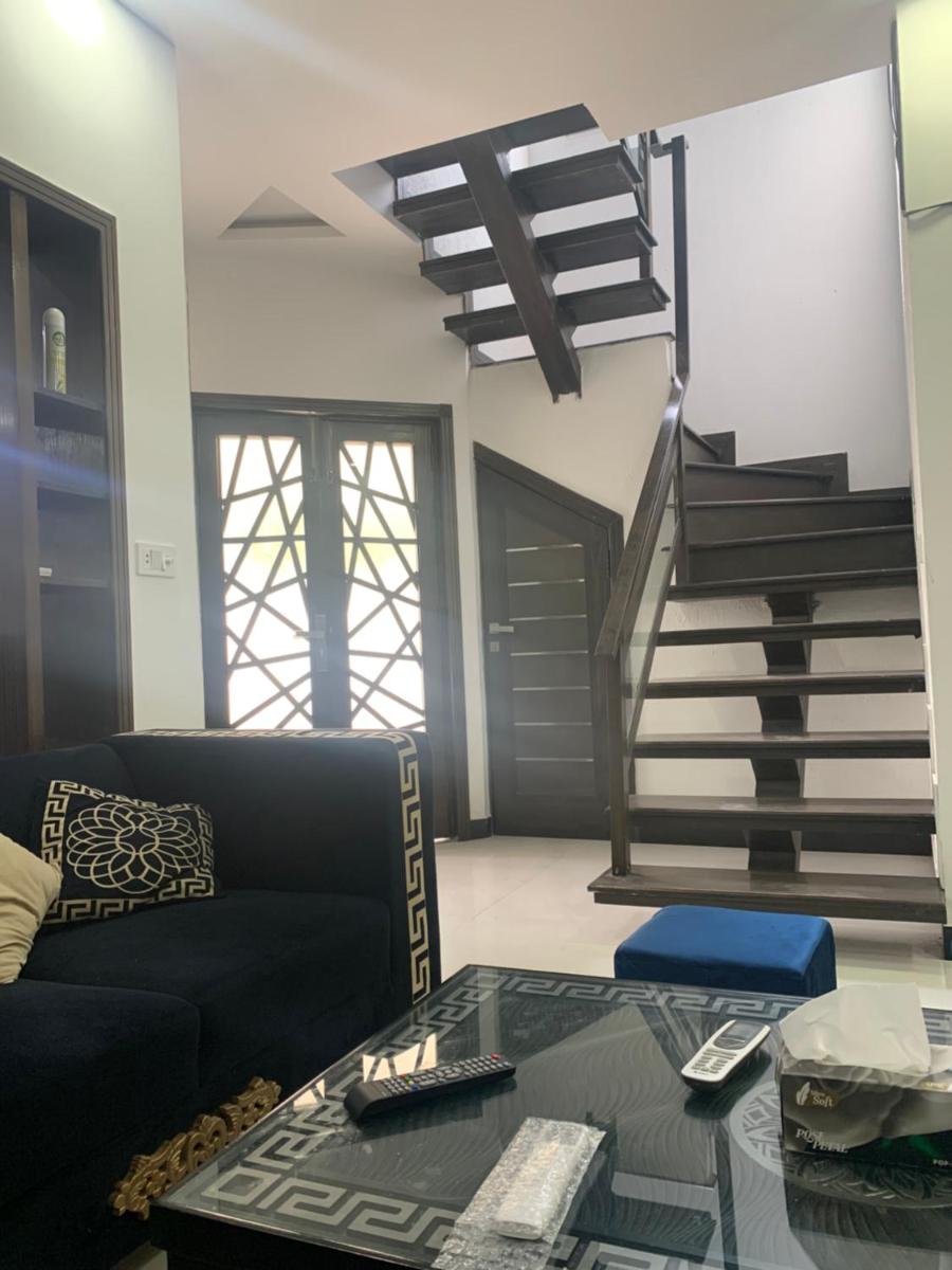 Independent Villa in DHA Phase 6 Lahore Three 3 Bedroom Full House - Housity