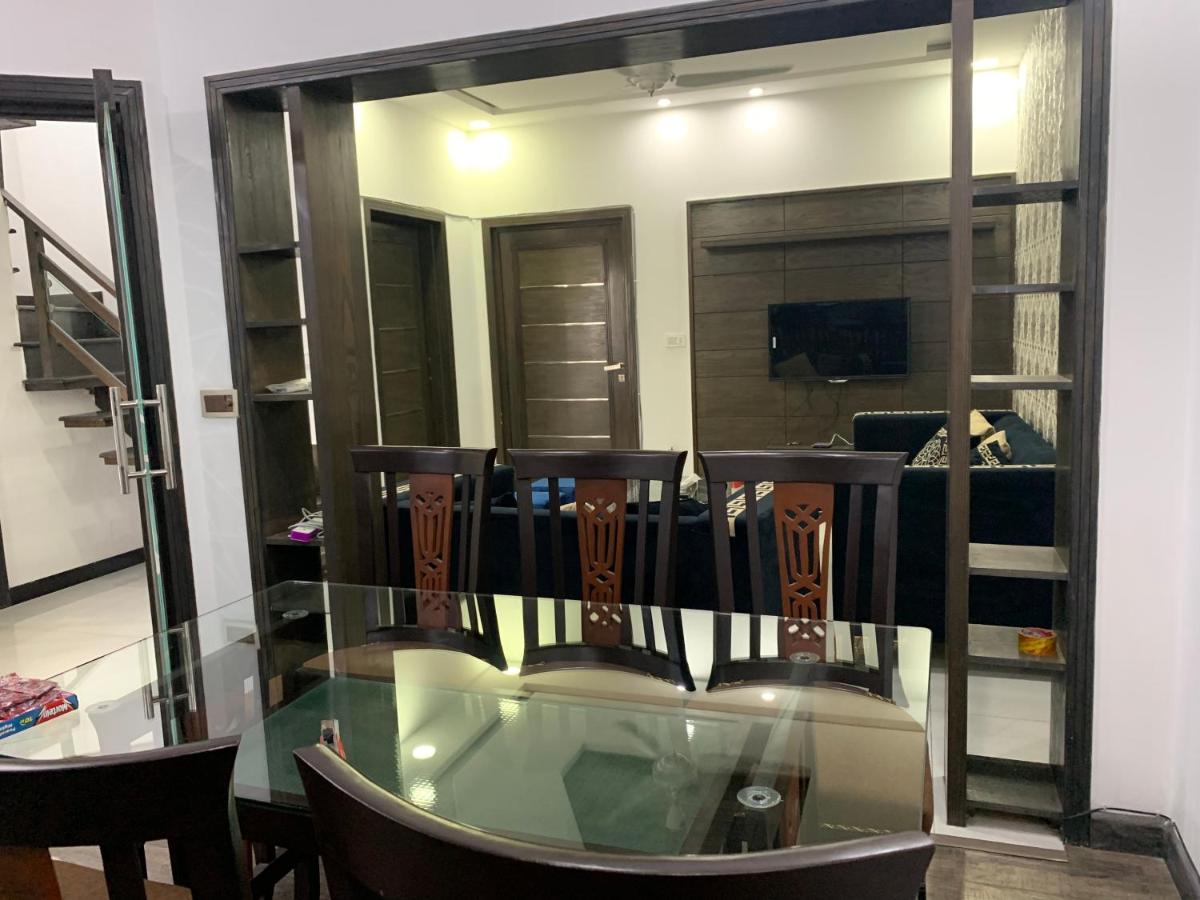 Independent Villa in DHA Phase 6 Lahore Three 3 Bedroom Full House - Housity