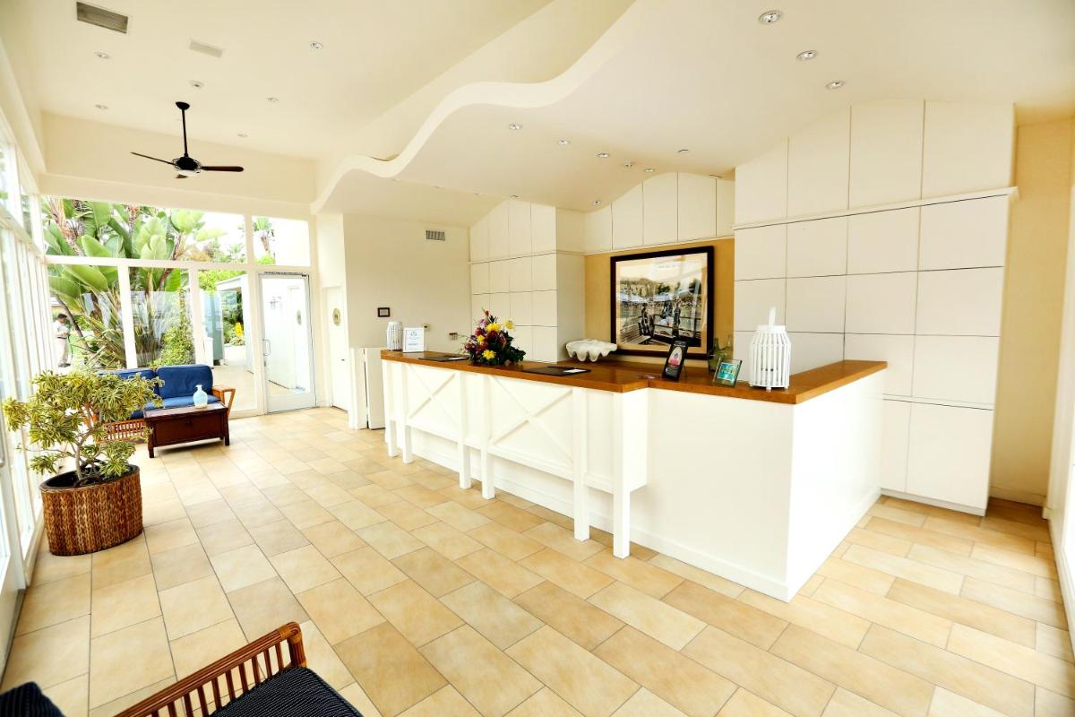 Pavilion Hotel - Housity