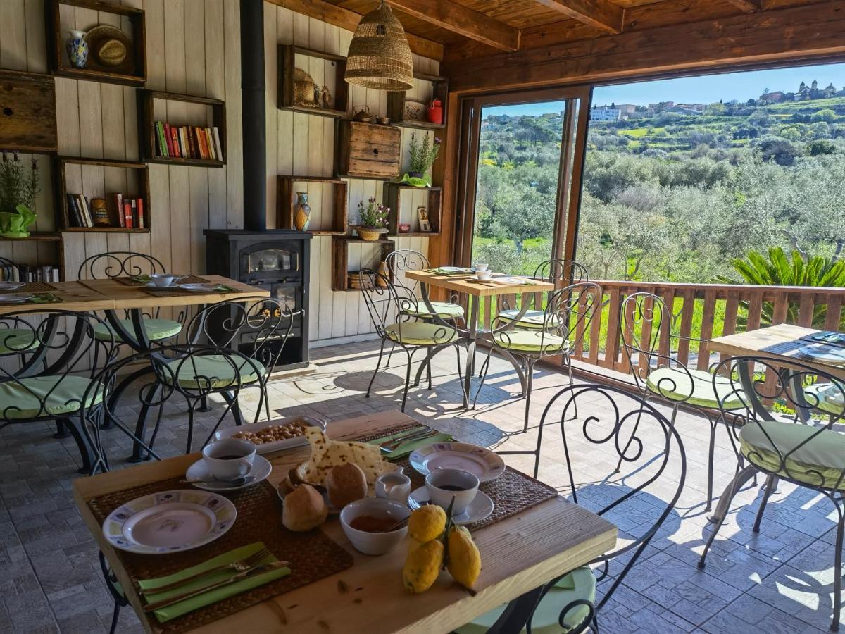 La Corte degli Ulivi - Albergo Rurale - Housity