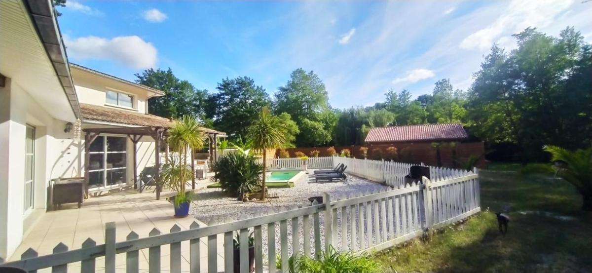 La Villa Minvia les Landes entre mer et montagne - Housity