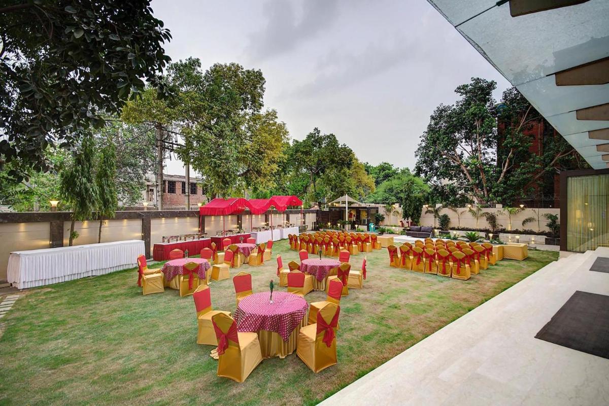 The Palm Spring a Boutique Hotel Naraina New Delhi - Housity