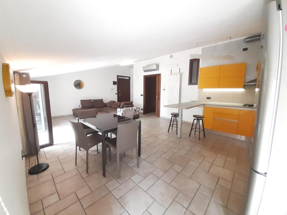 Appartamento Memole 2 km dal mare - Housity