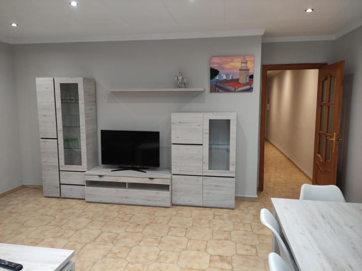Piso de 4 habitaciones en el centro de Roses - Housity