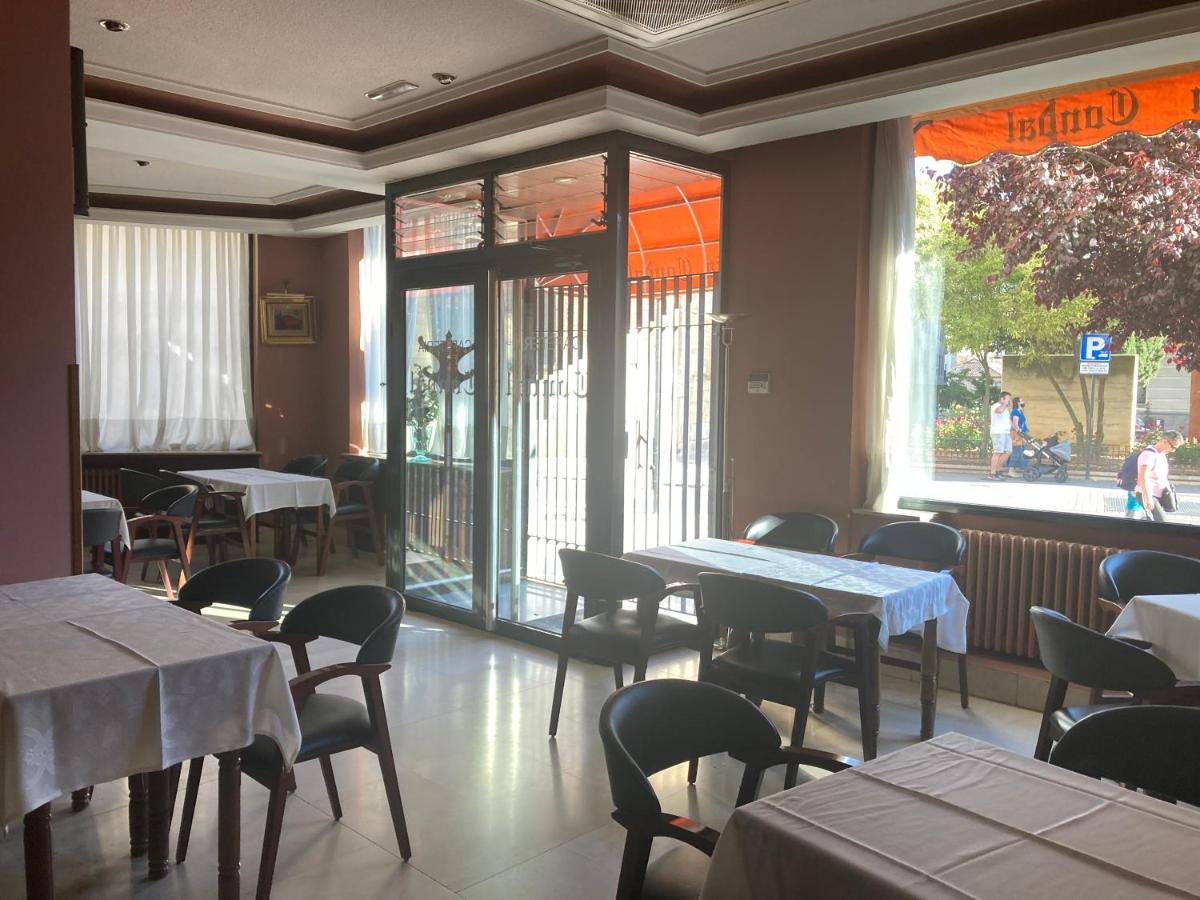 Hotel Condal - Housity
