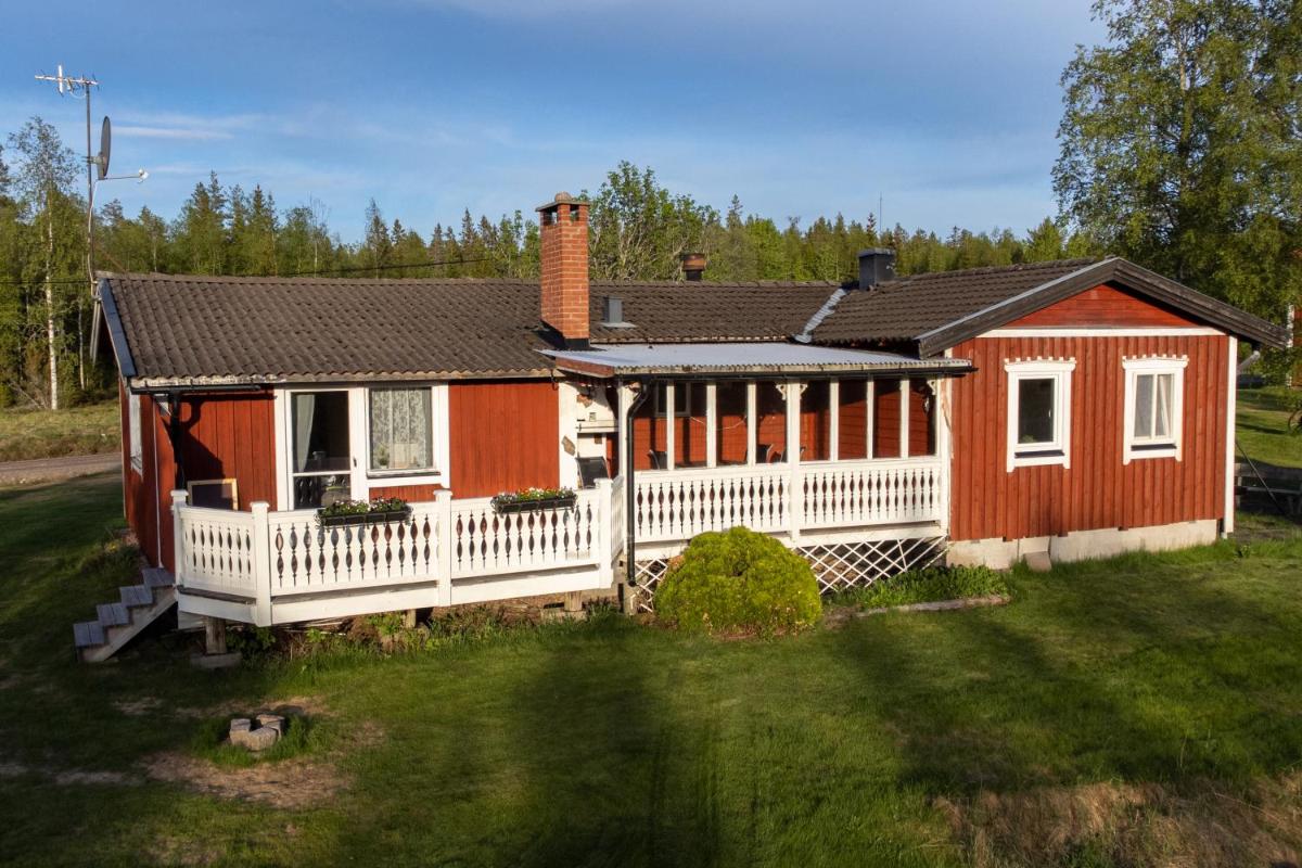 Reyers Bo På Landet - Housity