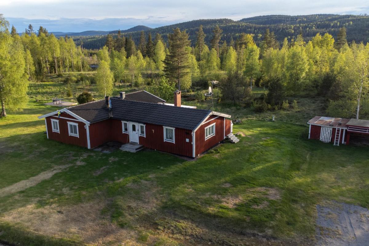 Reyers Bo På Landet - Housity