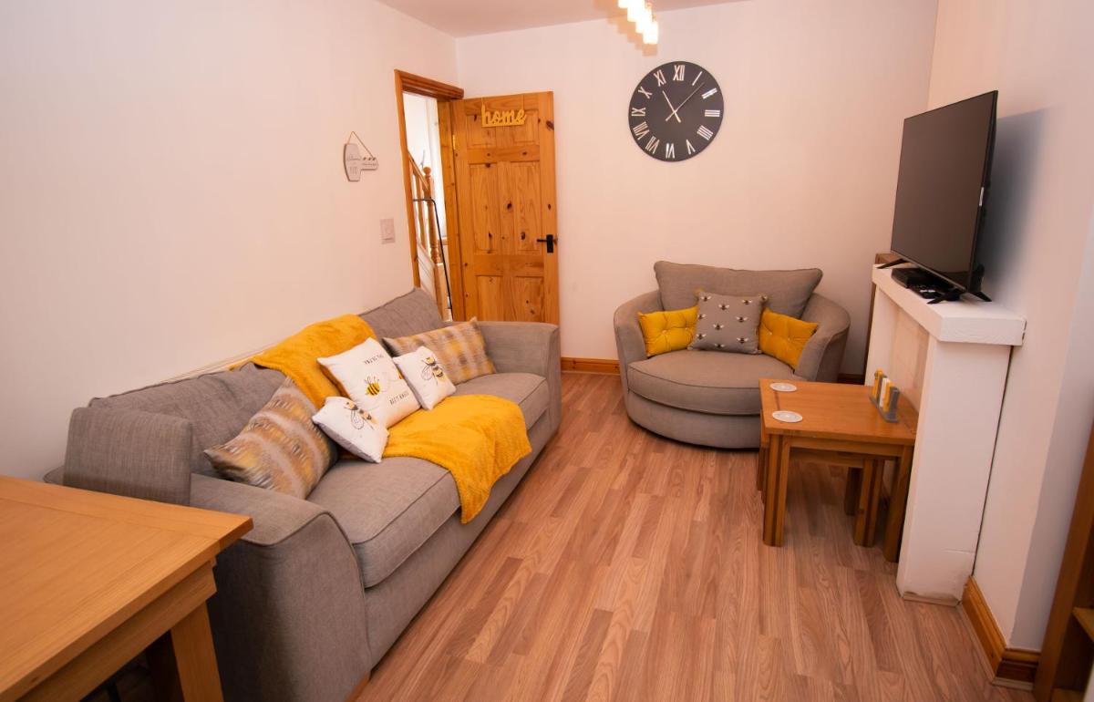 Ideal Lodgings in Bury - Redvales - Housity