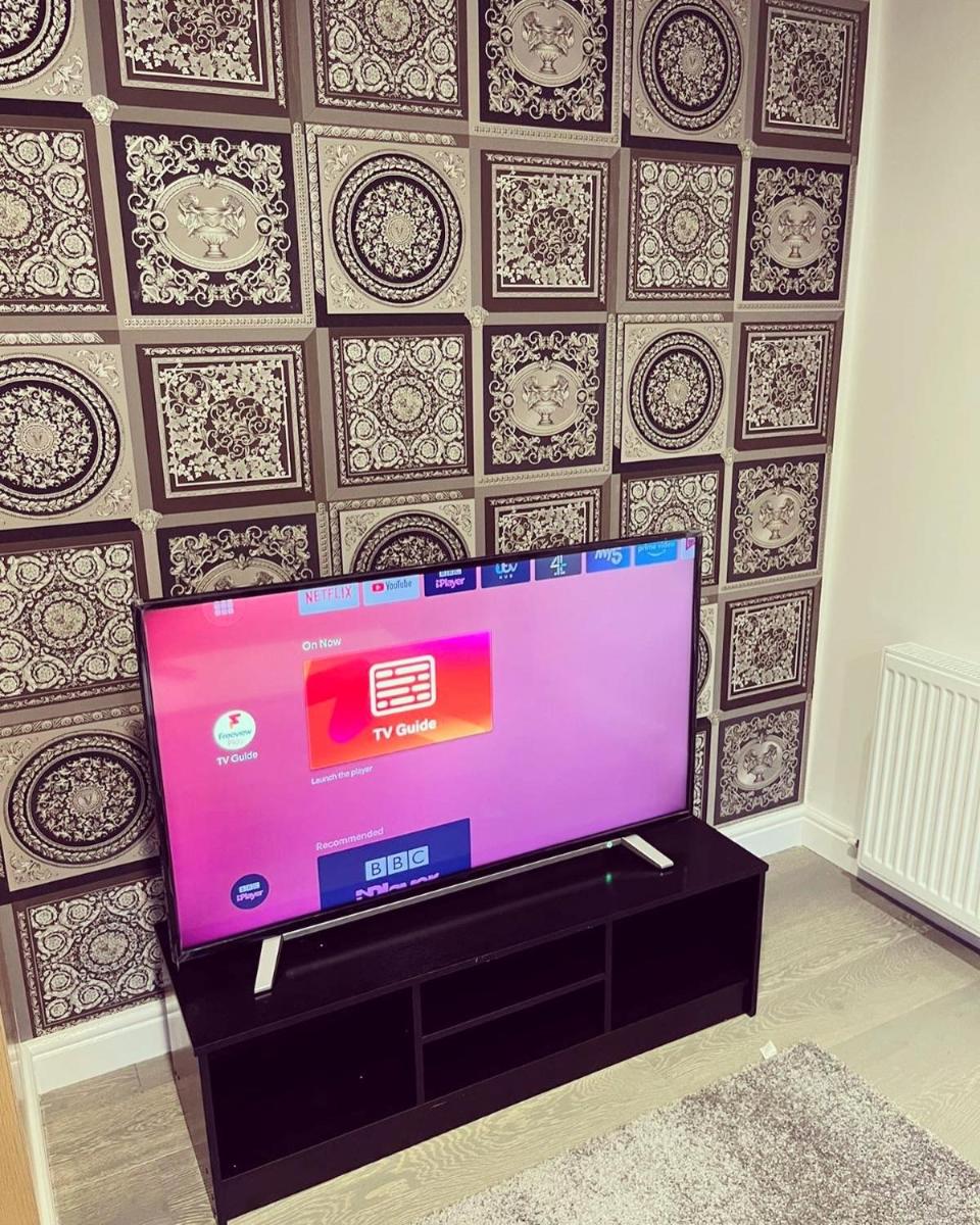 STAYD - LUXURY PRIVATE APARTMENT with VERSACE DECOR - Housity