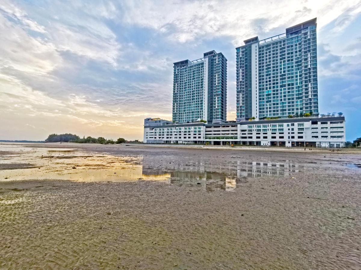 AISI3 Studio Seaview at Tanjung Lumpur - Housity