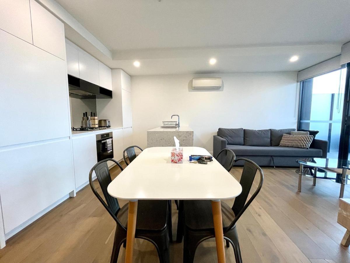 Readyset Apartments at Marque - Housity