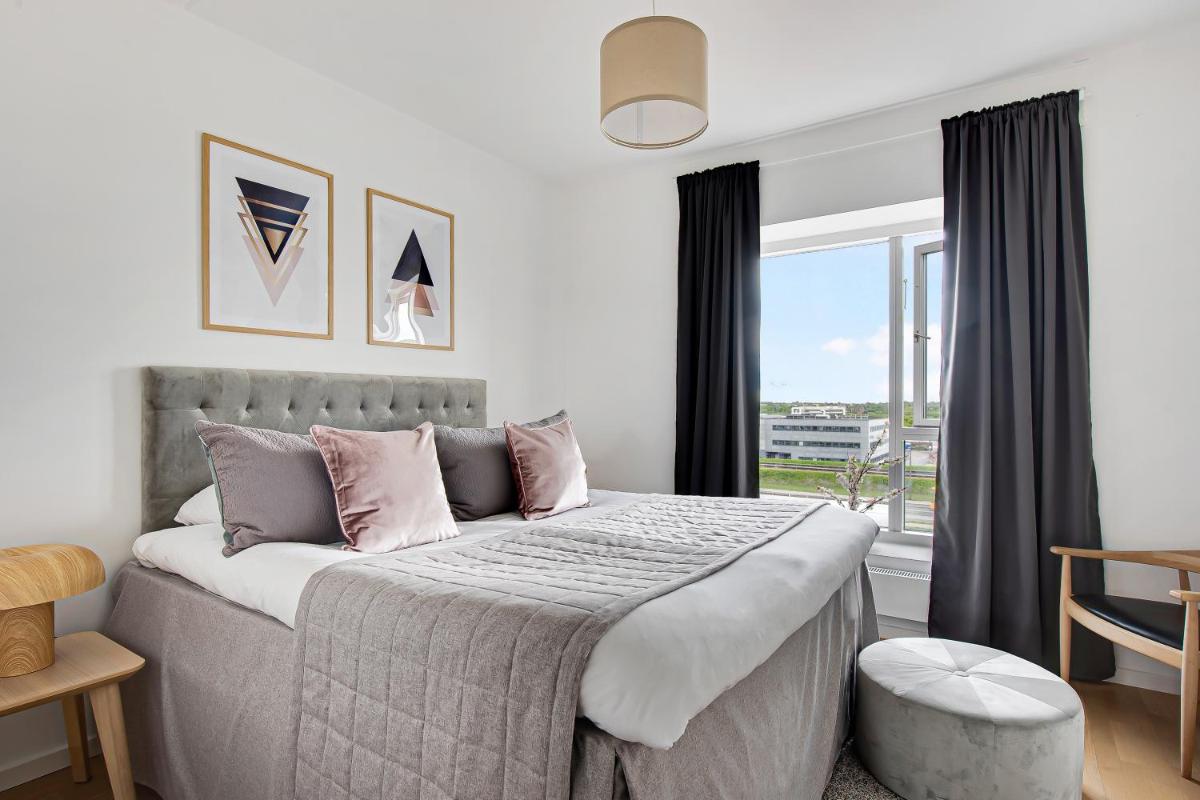 Suitetrails - Sanders Arena - Adorable Two-Bedroom Apartment Close to Metro Station