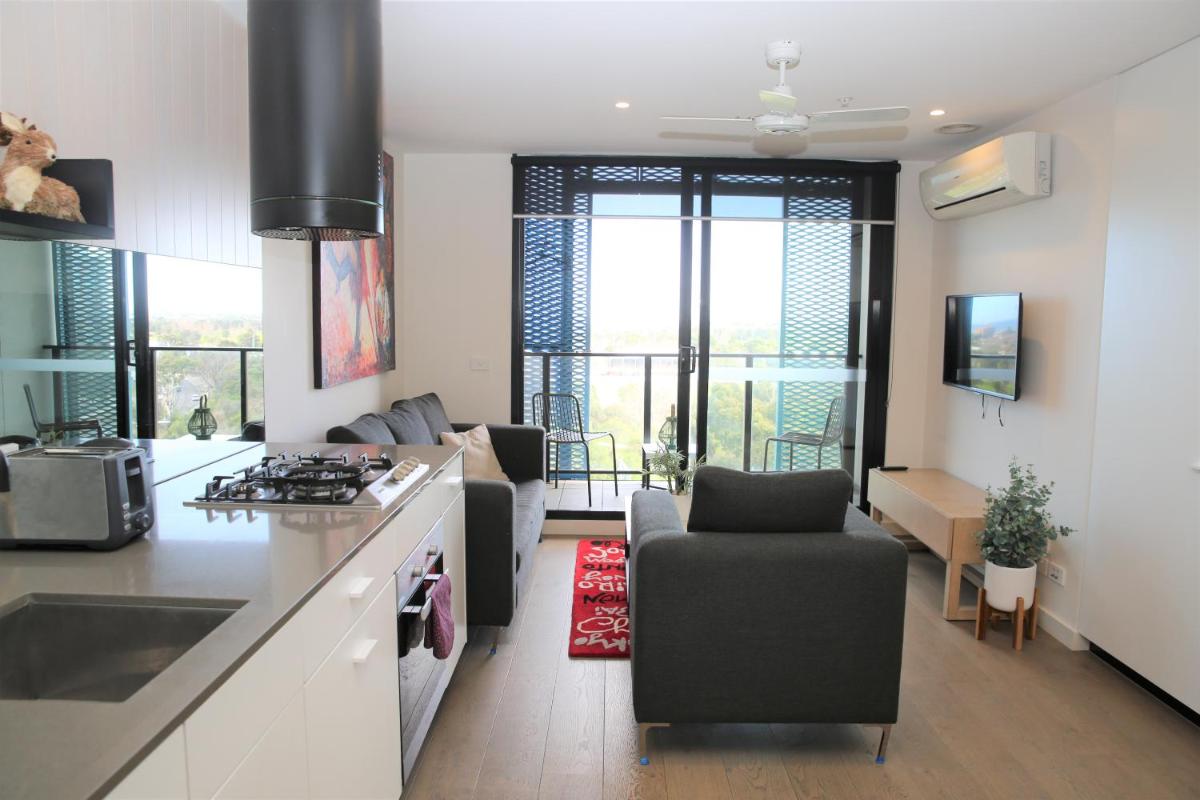 The ICON Building; 7th Floor 2bd 2bath Apartment - Housity