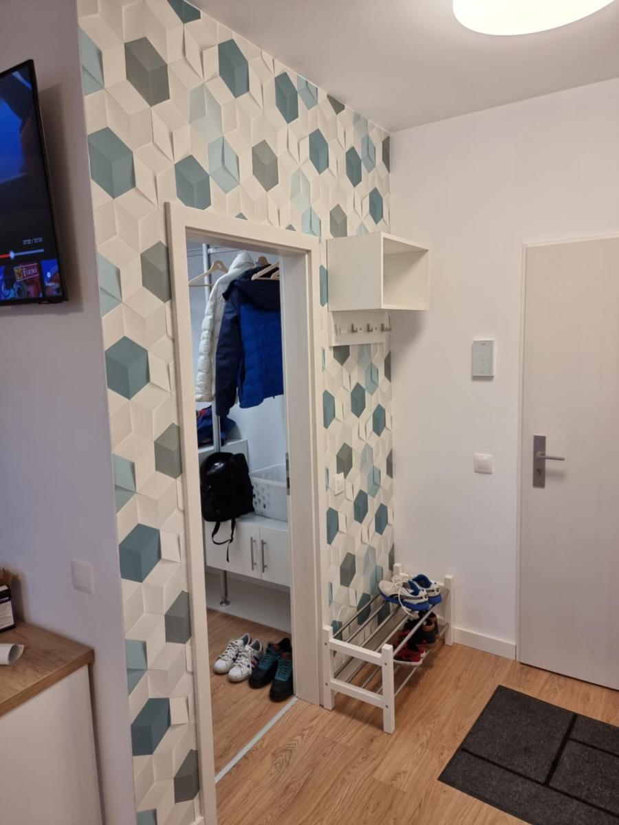 Apartament cu parcare privata. - Housity