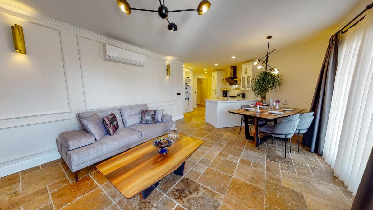 Casamia Hotel - Housity