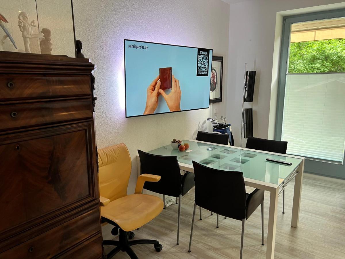 Appartement like complete Suite with Terrasse, very close to centre, beautiful, superquiet, parking !! - Housity
