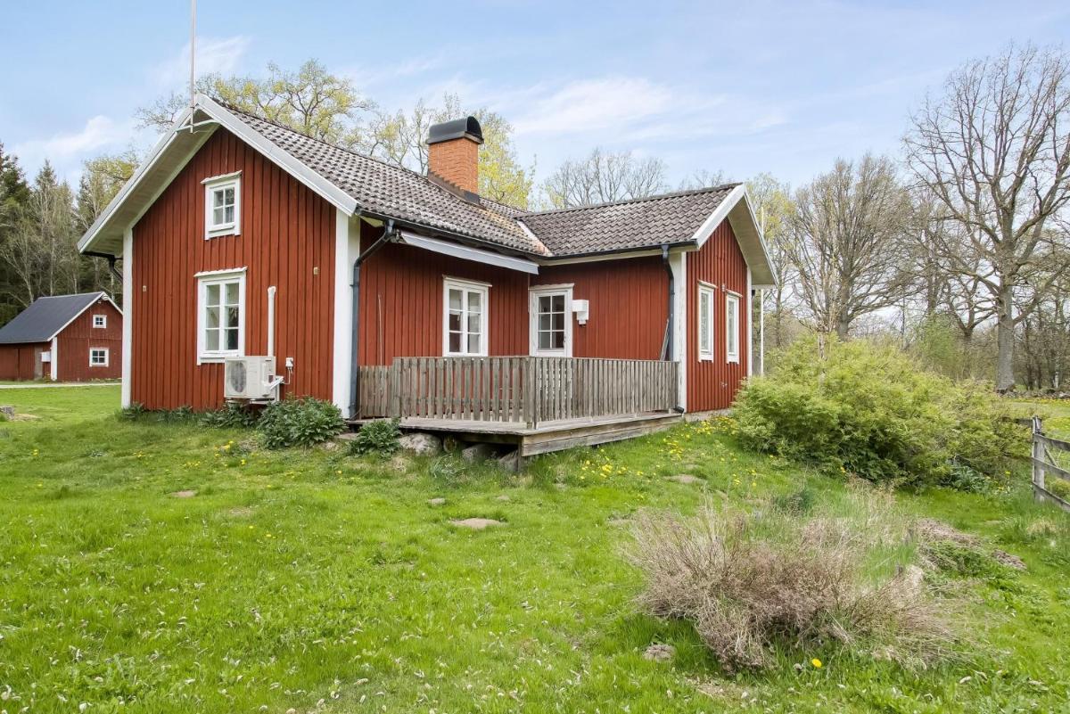 Cozy cottage with nature and grazing animals just around the corner - Housity