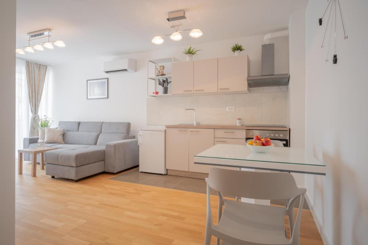 Luxury Apartment Solinka With Private Parking - Housity