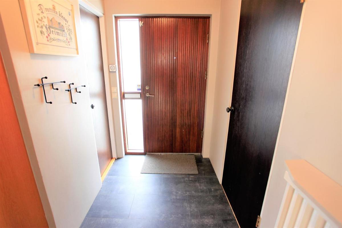 Beautiful family villa at Kopavogur - Housity