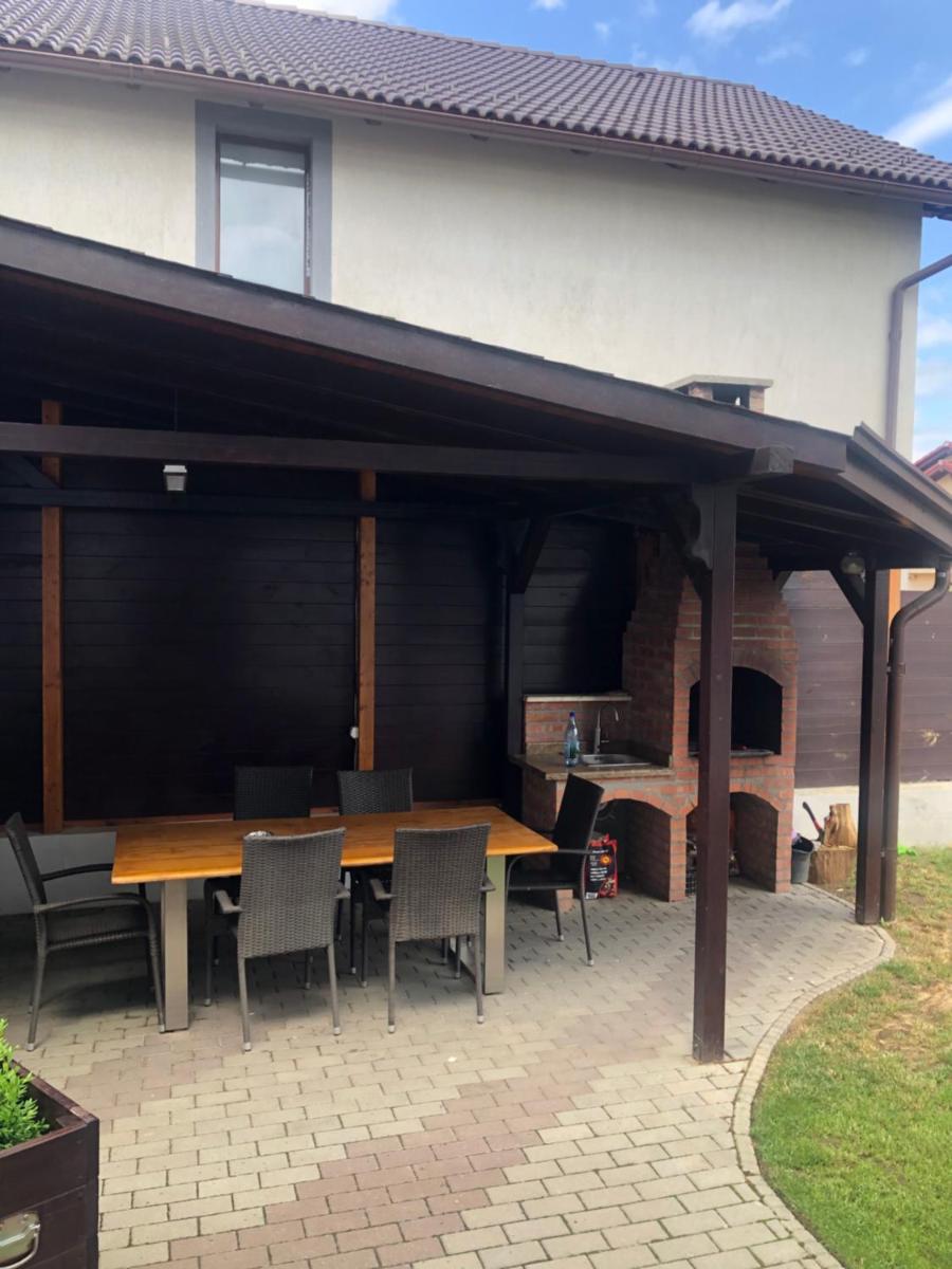 Deluxe Villa with BBQ - Housity