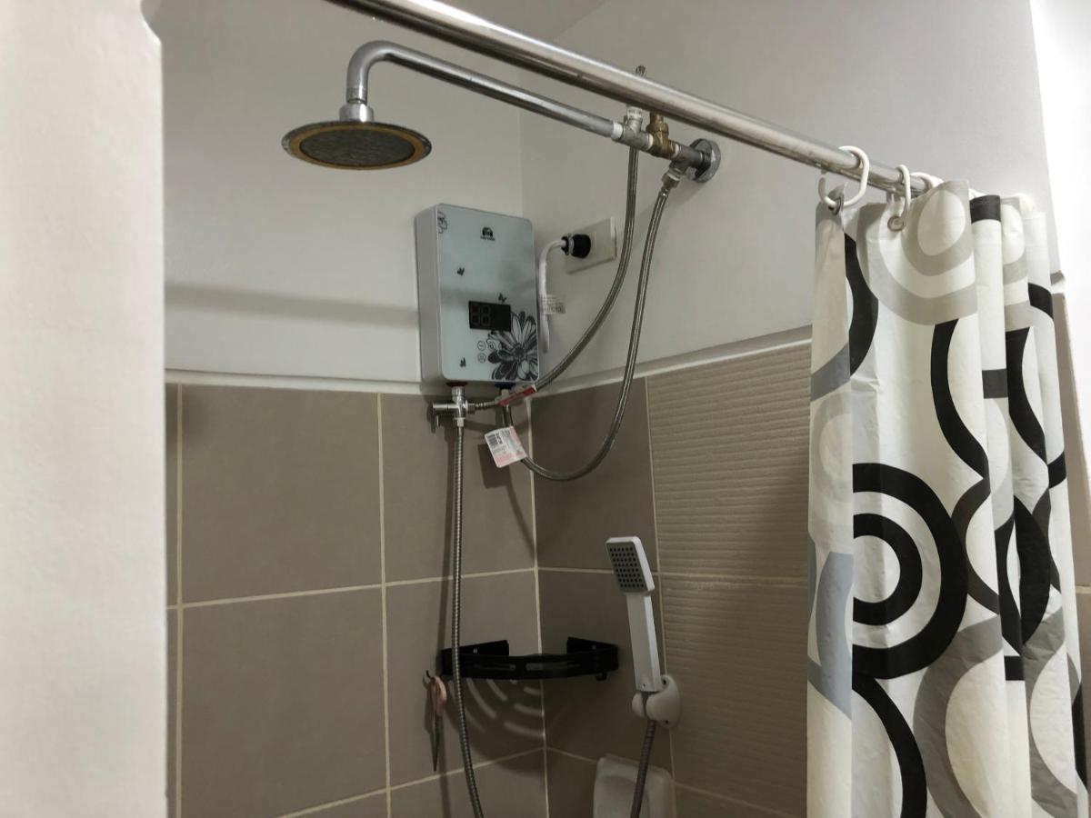 Suitetrails - Staycation, minimalist studio type condo - SM Sout