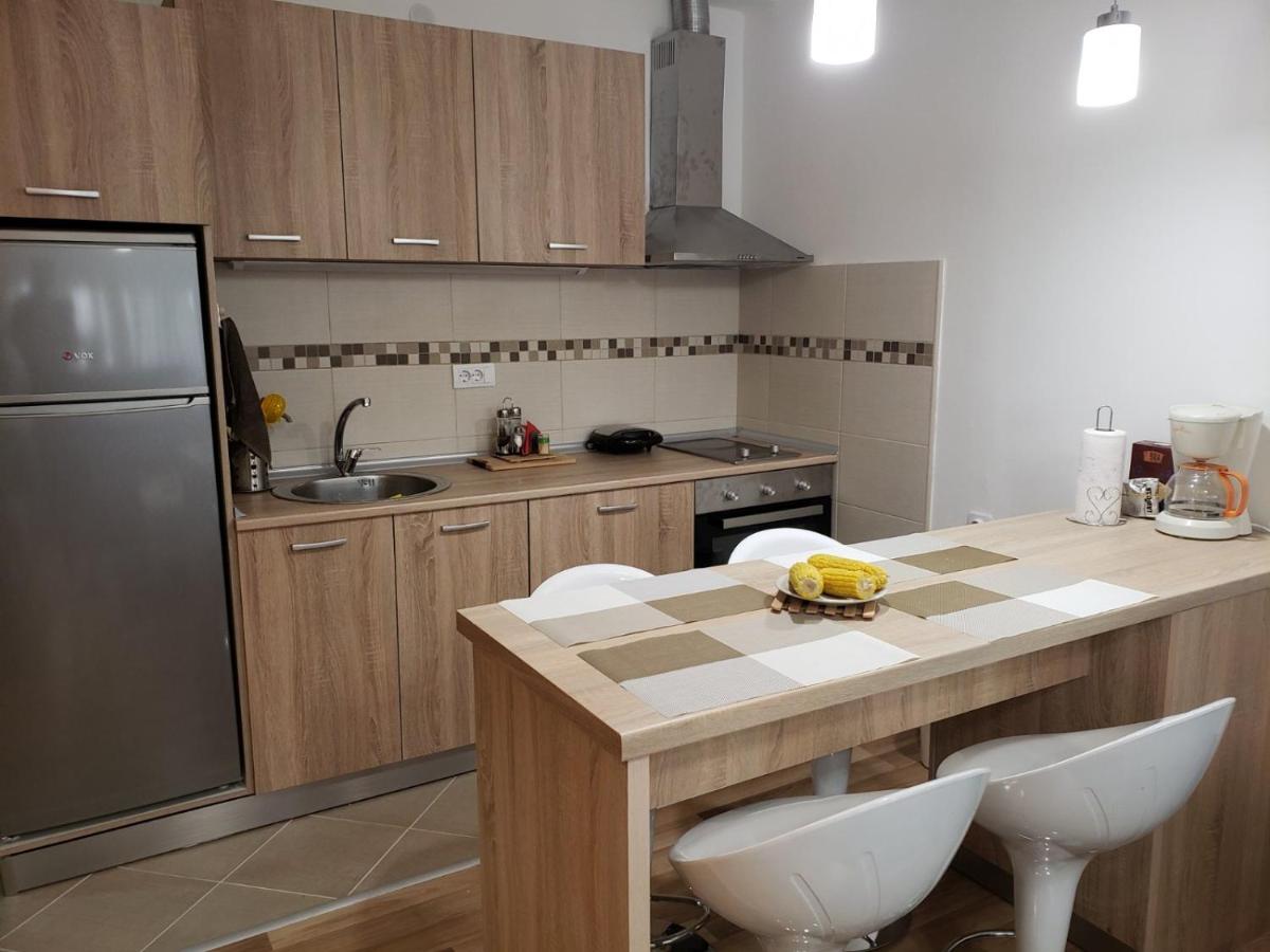 Leninova Apartment - Housity