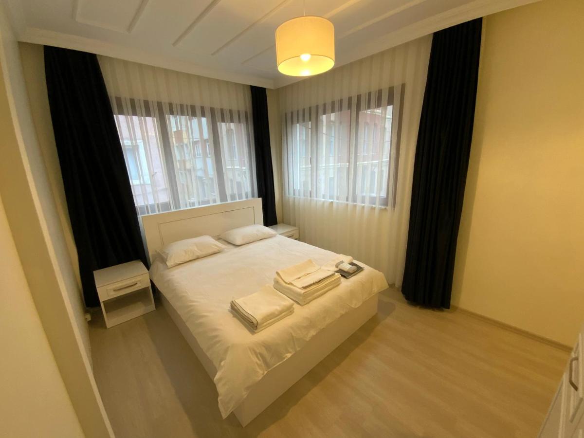 Balat/Newly decorated house in historical district - Housity