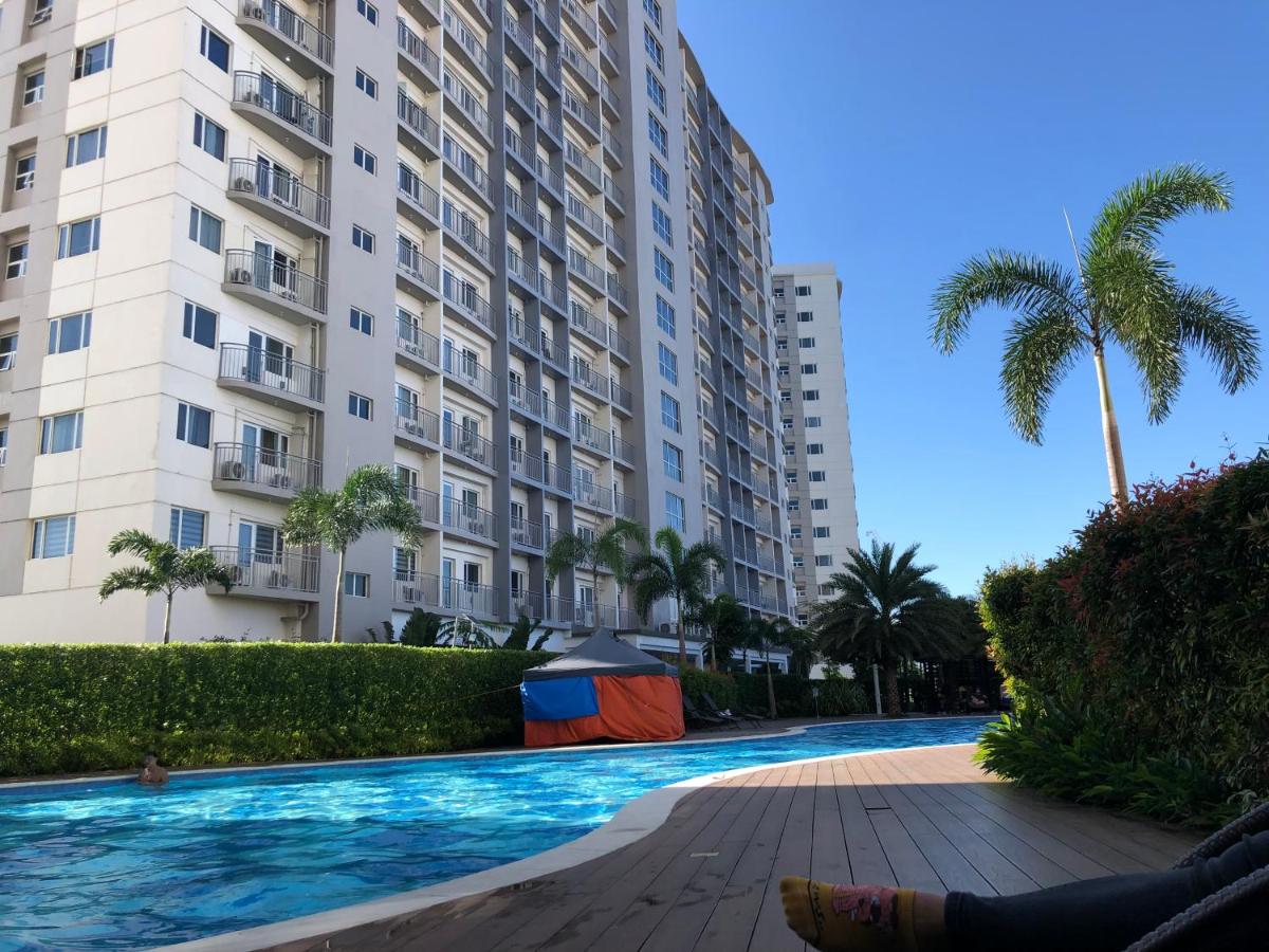 Suitetrails - Staycation, minimalist studio type condo - SM Sout
