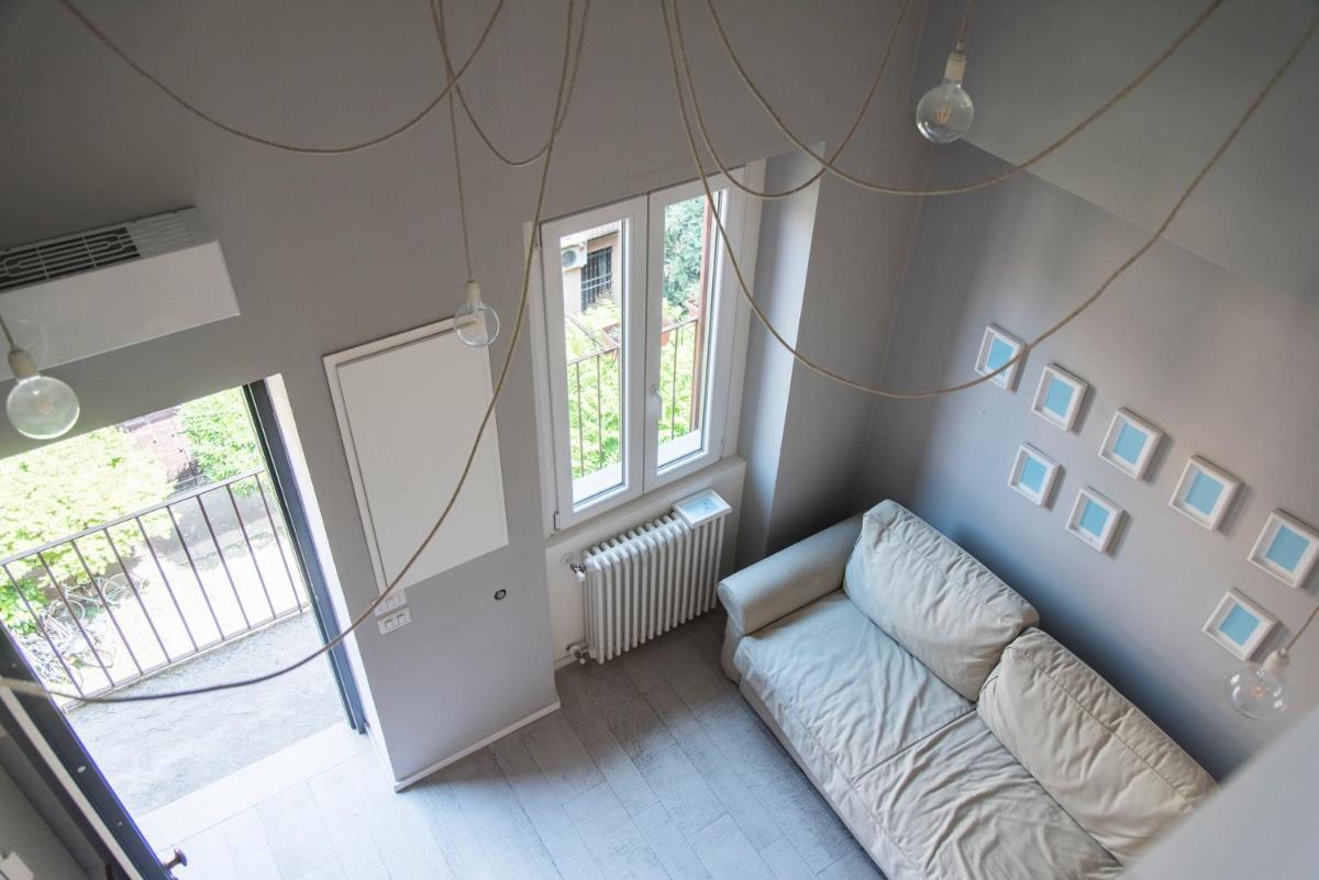 YouHosty - Custodi 12 - Housity
