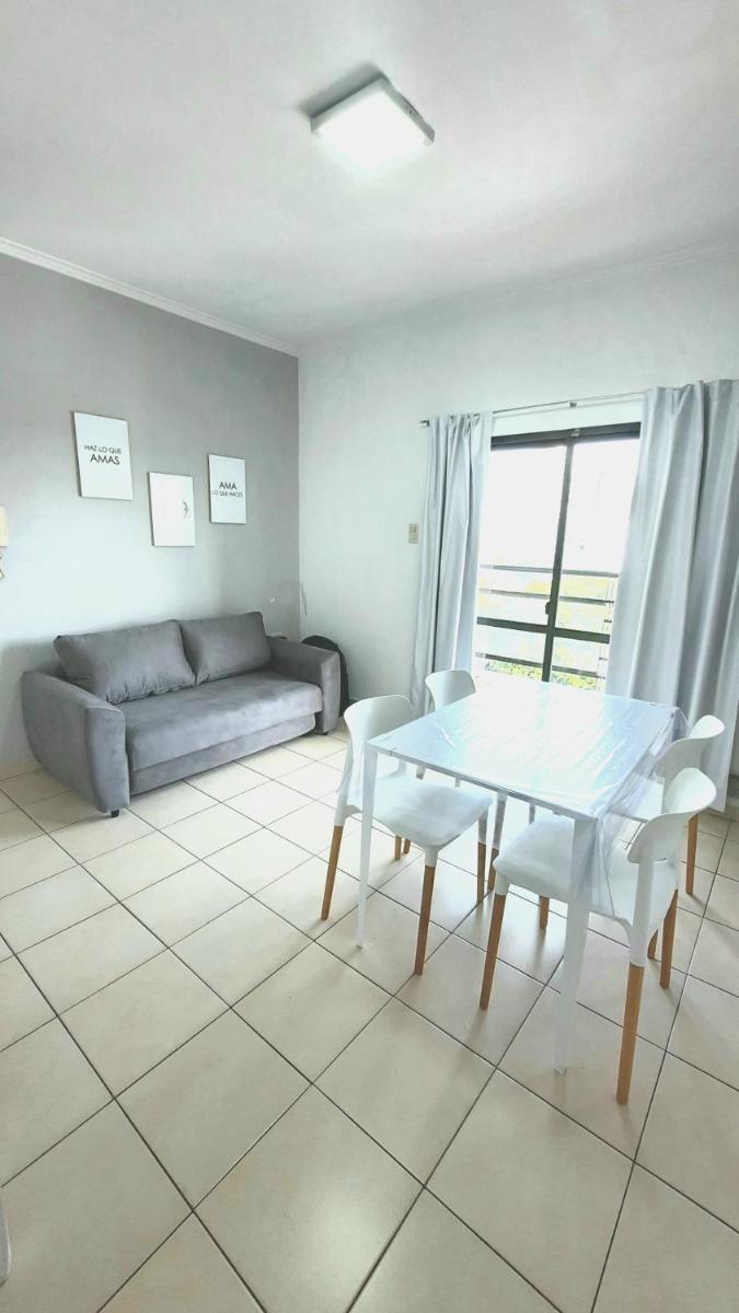 Zafiro IV - Housity
