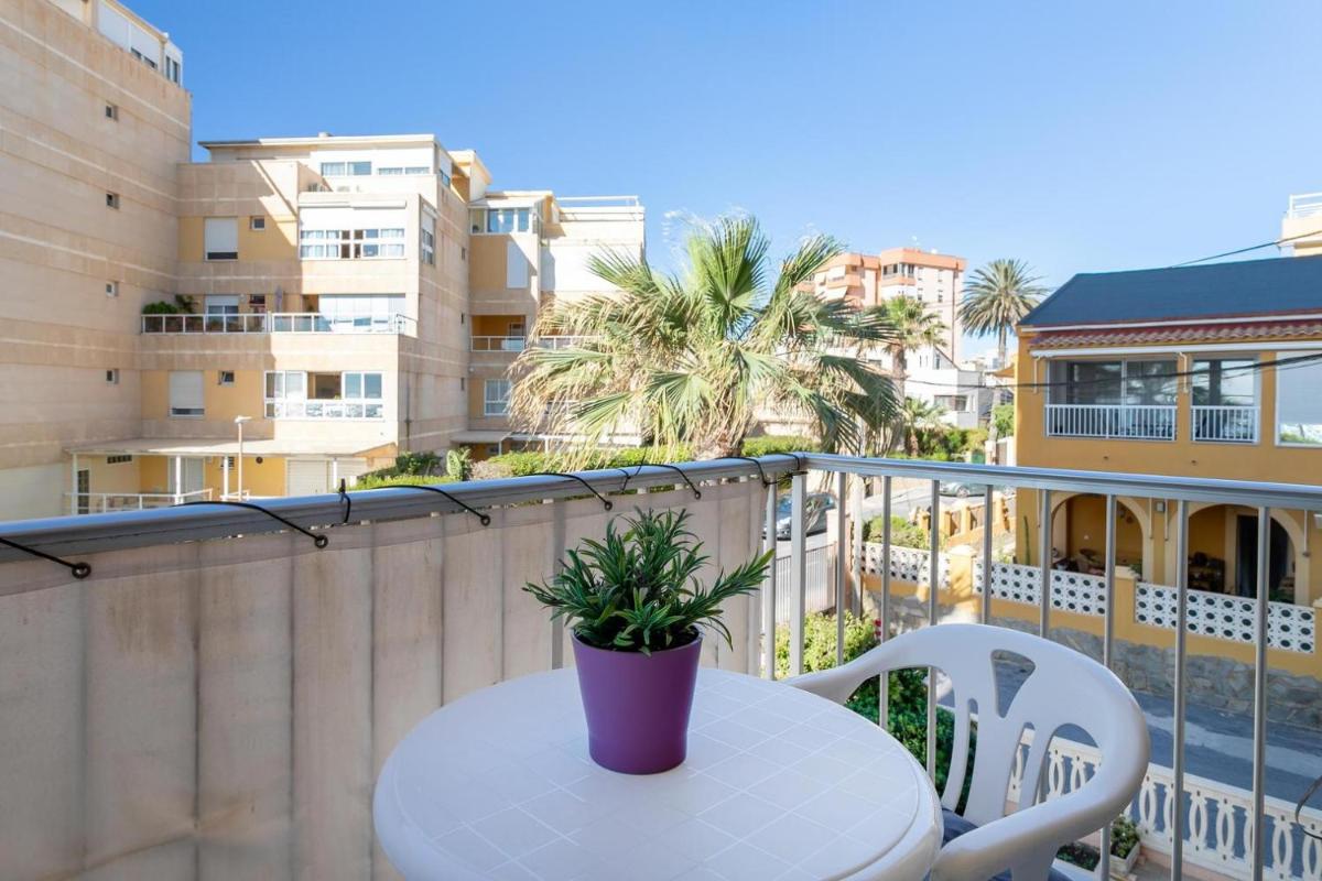 Very nice and modern studio front of the beach - Housity