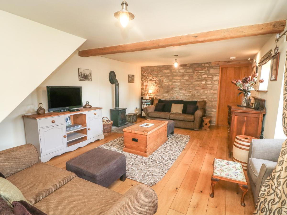 Old Hall Byre - Housity
