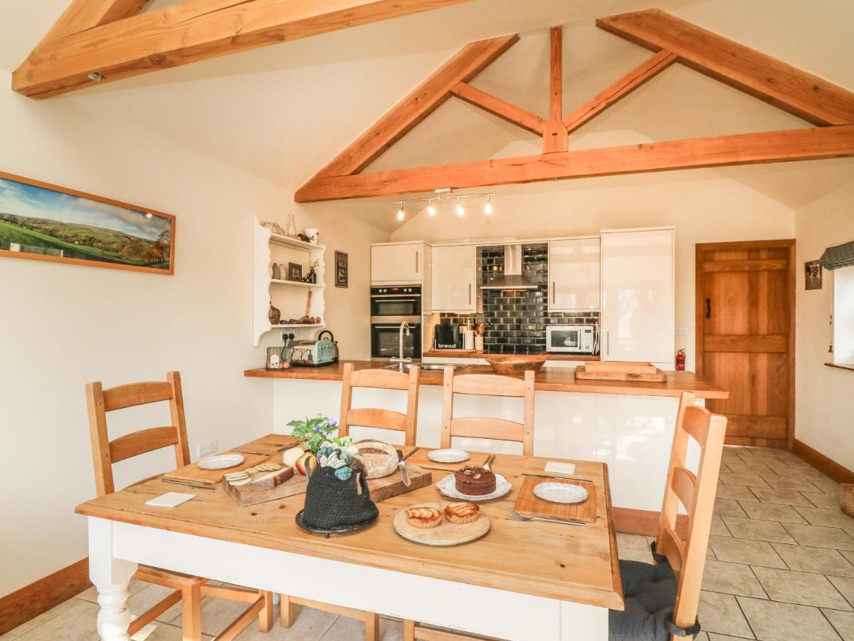 Old Hall Byre - Housity