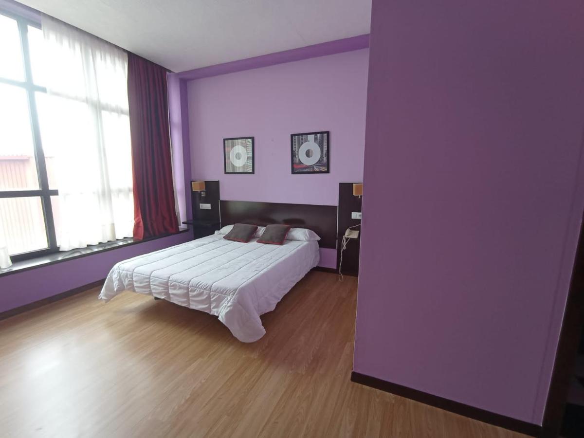Hotel / Restaurante LA PEPA - Housity