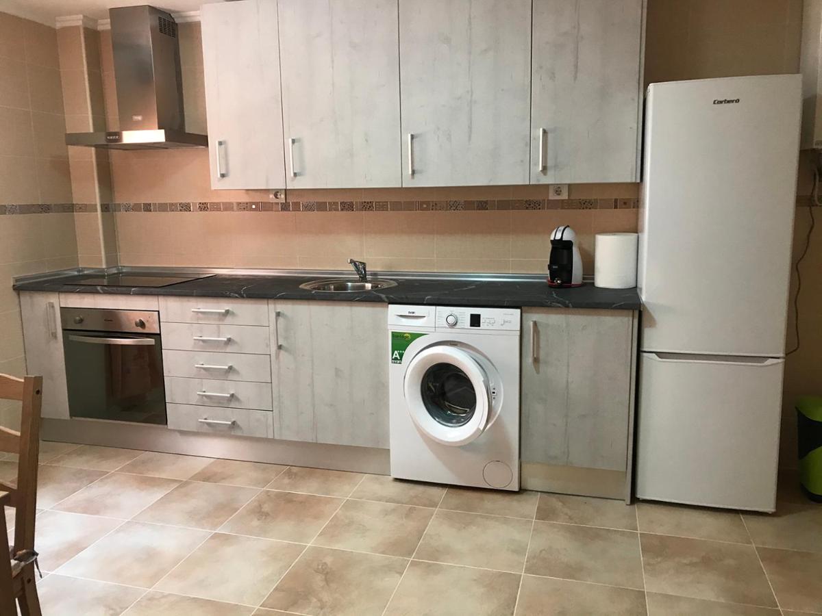 YOLANDA Y EDU 2º - Housity