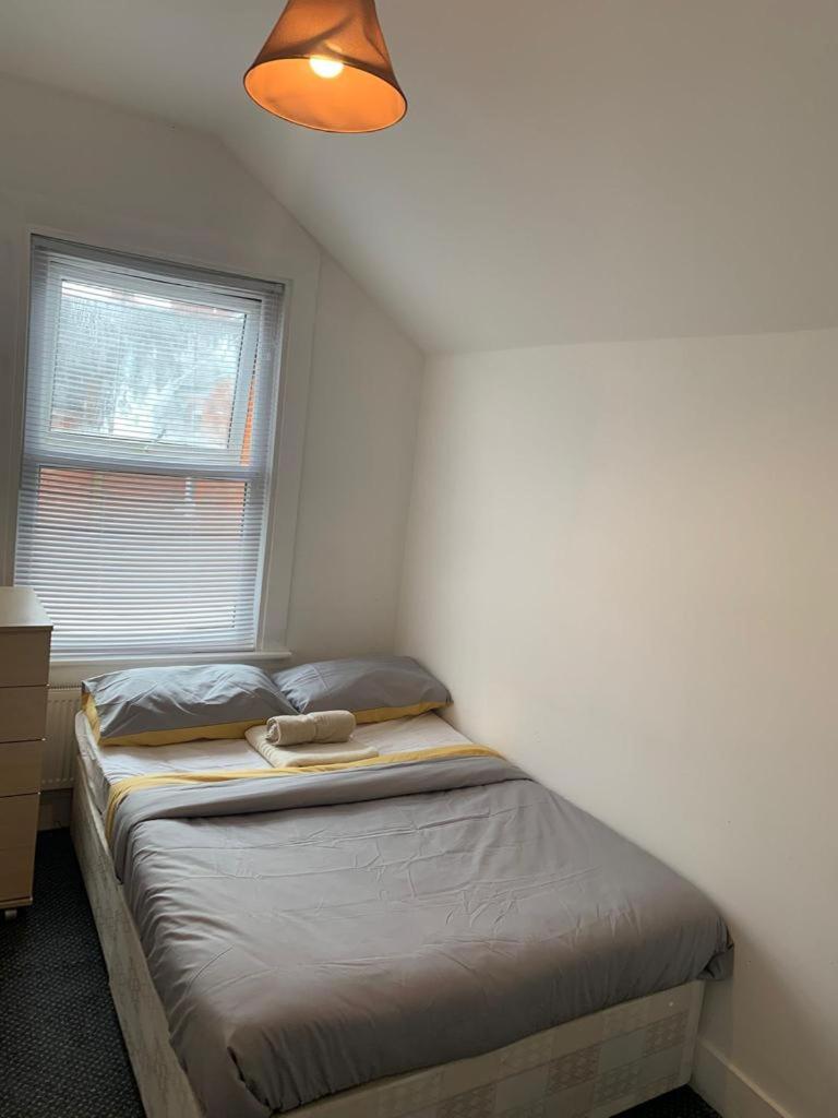 6 double bedrooms house for a big group of people - Housity