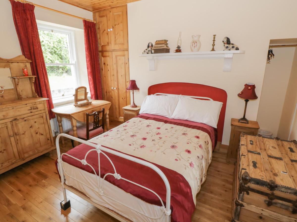 Howley Cottage - Housity